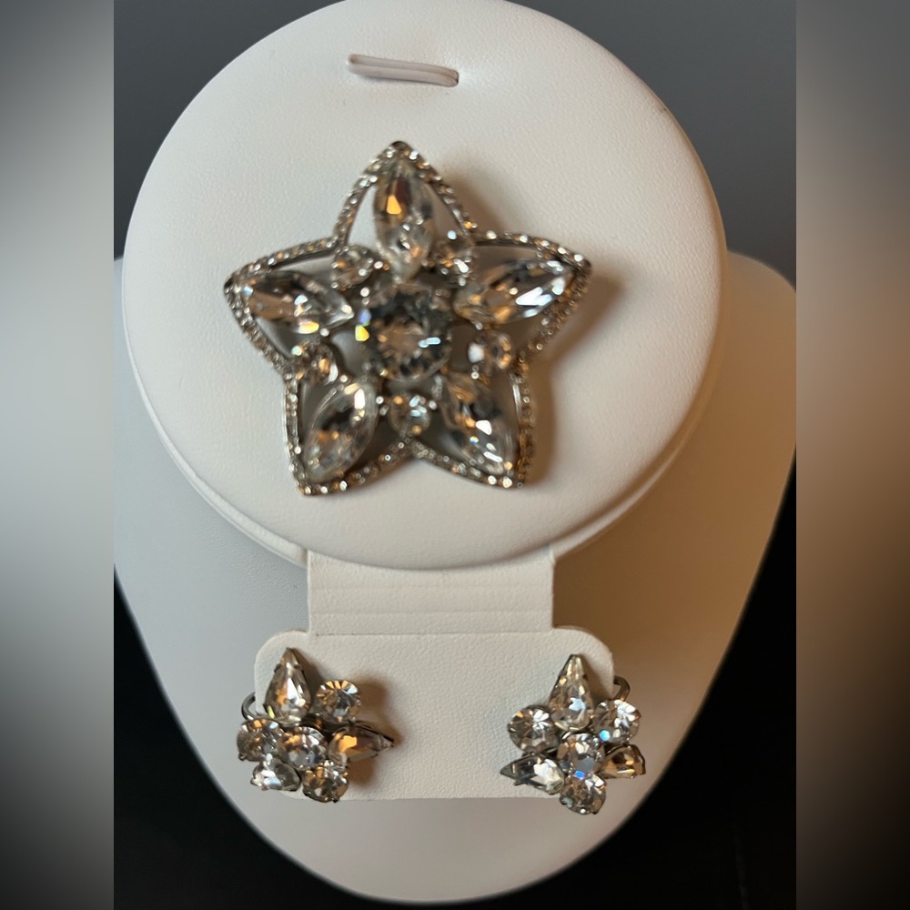 Vintage Rhinestone Pin & Earring Set - Picture 2 of 7